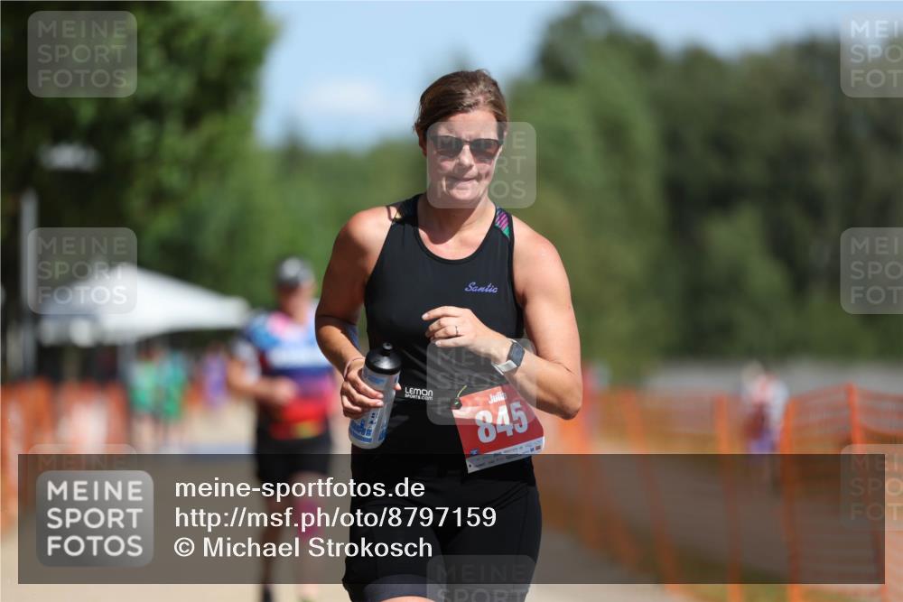 07.09.2025 - 19. Norderstedt Triathlon Michael Strokosch http://msf.ph/oto/8797159 07.09.2025 12:21:20 Laufen 233, 845, 1220 meine-sportfotos.de