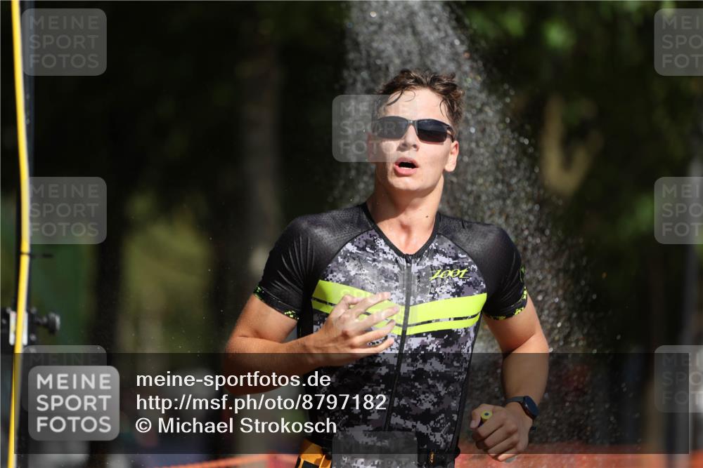 07.09.2025 - 19. Norderstedt Triathlon Michael Strokosch http://msf.ph/oto/8797182 07.09.2025 11:56:30 Laufen 1155, 1175 meine-sportfotos.de