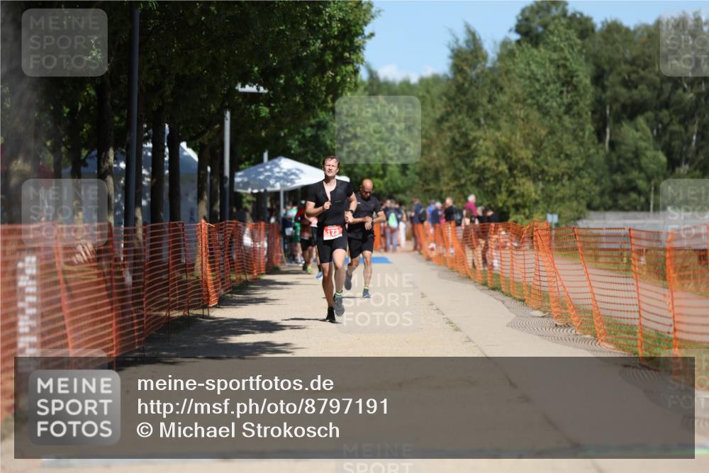 07.09.2025 - 19. Norderstedt Triathlon Michael Strokosch http://msf.ph/oto/8797191 07.09.2025 13:04:17 Laufen 173 meine-sportfotos.de