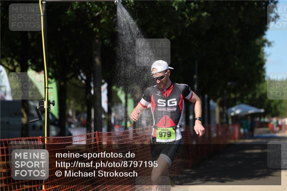 07.09.2025 - 19. Norderstedt Triathlon Michael Strokosch http://msf.ph/oto/8797195 07.09.2025 14:41:43 Laufen 969, 979 meine-sportfotos.de