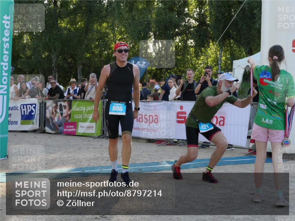 07.09.2025 - 19. Norderstedt Triathlon Zöllner http://msf.ph/oto/8797214 07.09.2025 17:29:12 Ziel 421, 886 meine-sportfotos.de
