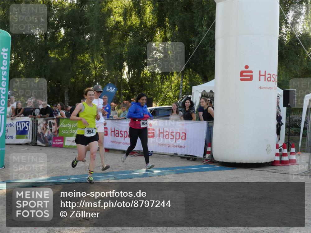 07.09.2025 - 19. Norderstedt Triathlon Zöllner http://msf.ph/oto/8797244 07.09.2025 17:29:56 Ziel 954 meine-sportfotos.de