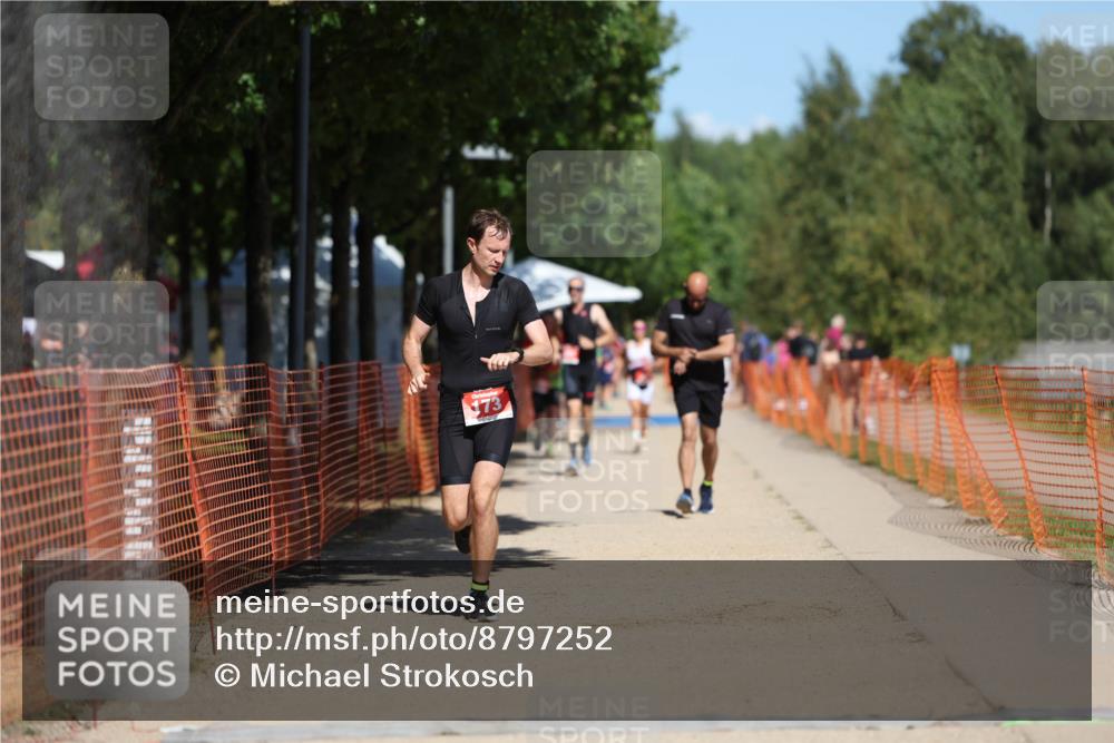07.09.2025 - 19. Norderstedt Triathlon Michael Strokosch http://msf.ph/oto/8797252 07.09.2025 13:04:20 Laufen 173 meine-sportfotos.de
