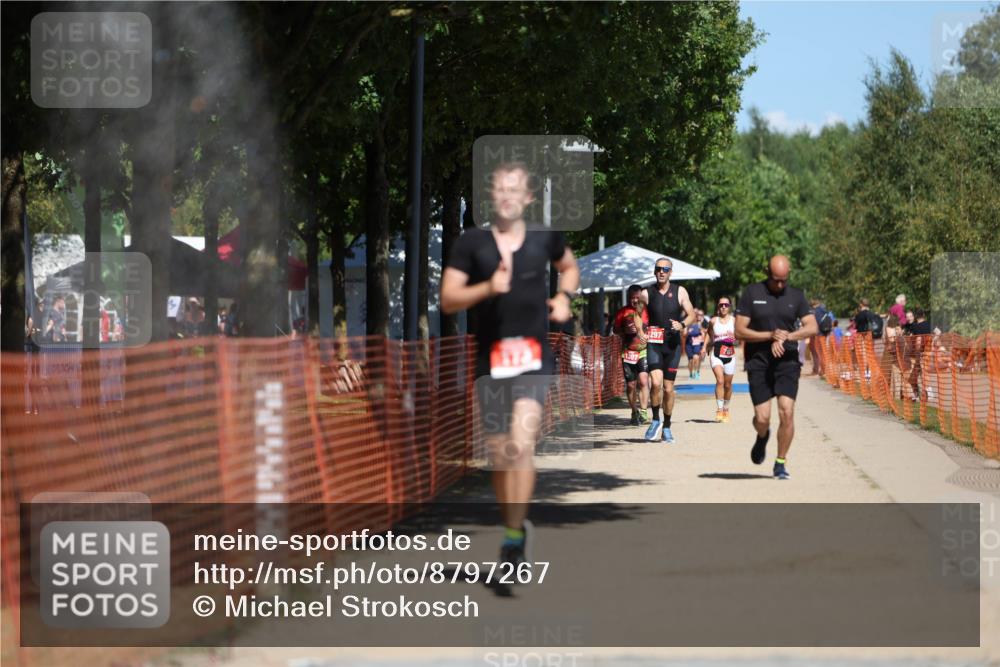 07.09.2025 - 19. Norderstedt Triathlon Michael Strokosch http://msf.ph/oto/8797267 07.09.2025 13:04:21 Laufen 141, 173 meine-sportfotos.de