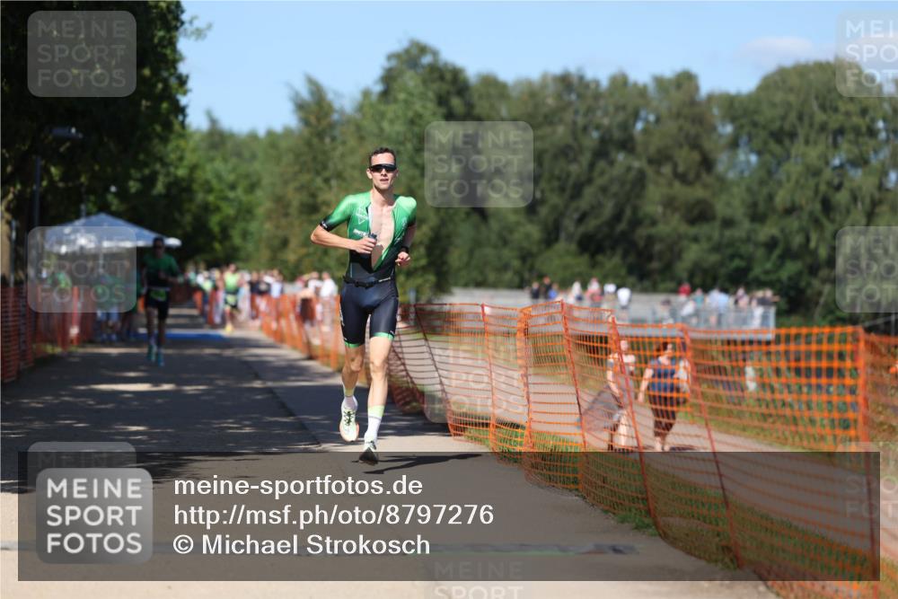 07.09.2025 - 19. Norderstedt Triathlon Michael Strokosch http://msf.ph/oto/8797276 07.09.2025 14:42:29 Laufen 993, 1014 meine-sportfotos.de