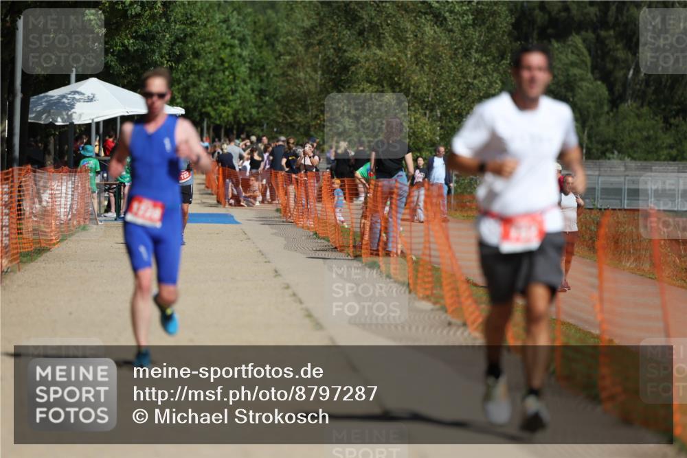 07.09.2025 - 19. Norderstedt Triathlon Michael Strokosch http://msf.ph/oto/8797287 07.09.2025 12:21:53 Laufen 190, 782, 1228, 1267 meine-sportfotos.de