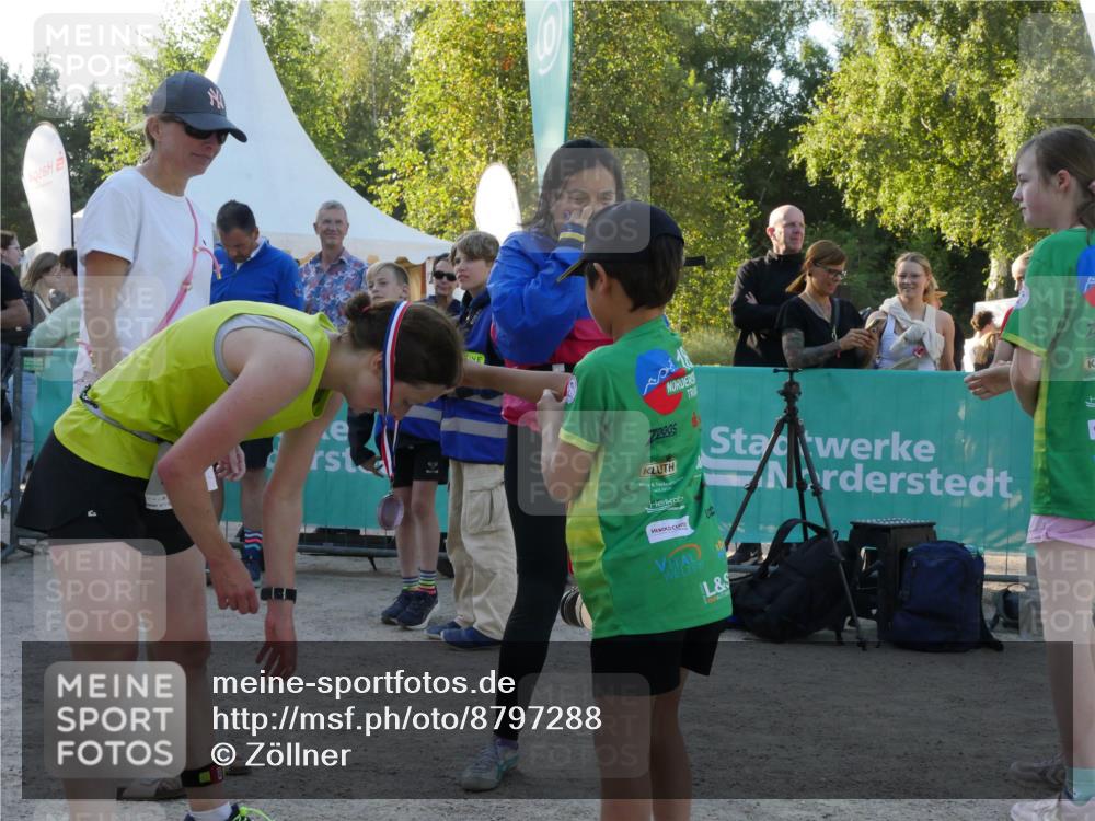 07.09.2025 - 19. Norderstedt Triathlon Zöllner http://msf.ph/oto/8797288 07.09.2025 17:30:02 Ziel 954 meine-sportfotos.de