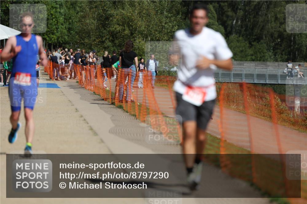 07.09.2025 - 19. Norderstedt Triathlon Michael Strokosch http://msf.ph/oto/8797290 07.09.2025 12:21:53 Laufen 190, 782, 1228, 1267 meine-sportfotos.de
