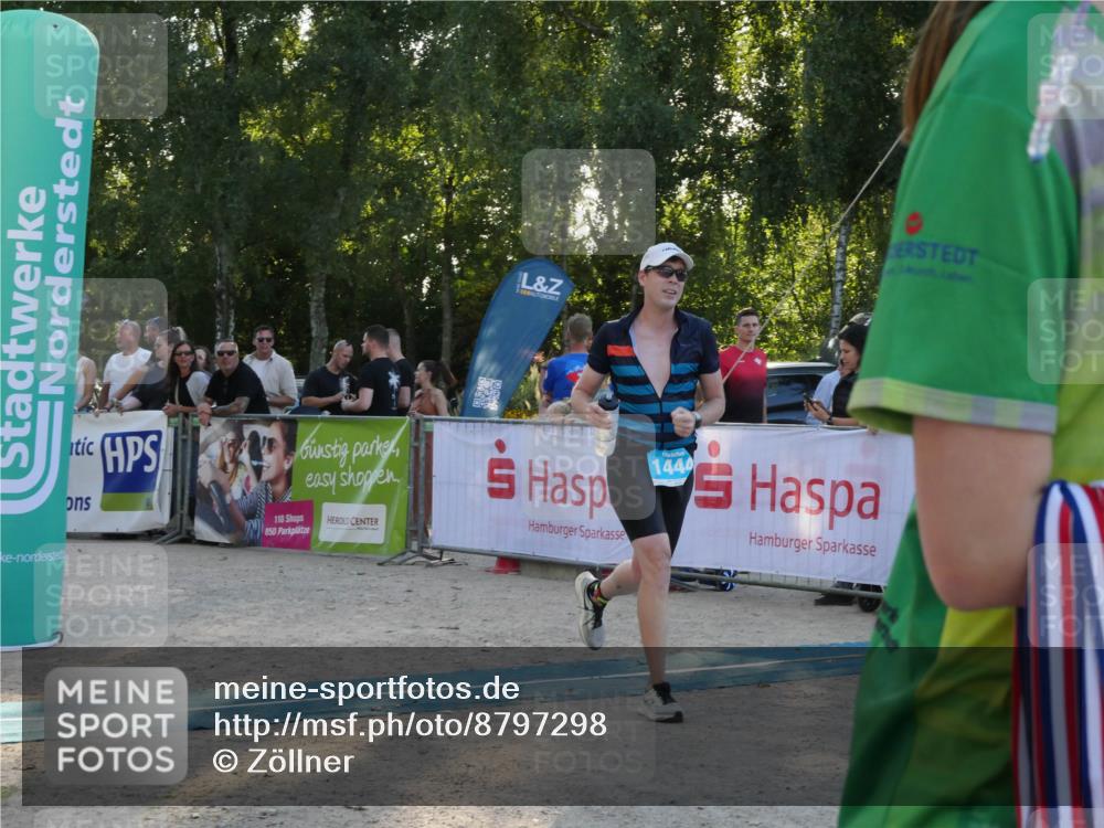 07.09.2025 - 19. Norderstedt Triathlon Zöllner http://msf.ph/oto/8797298 07.09.2025 17:30:16 Ziel 1444 meine-sportfotos.de