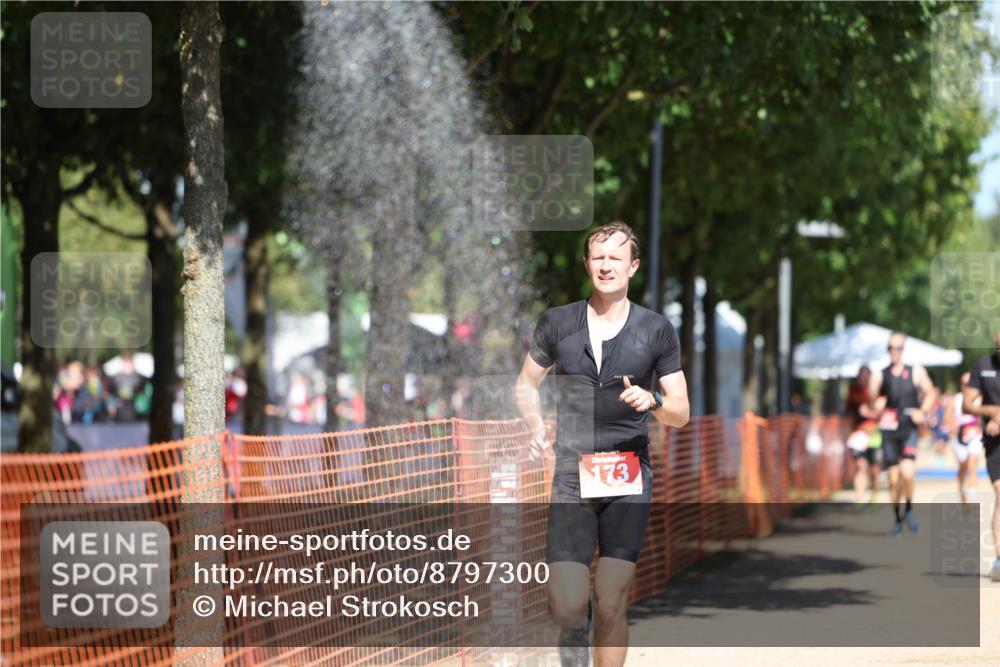 07.09.2025 - 19. Norderstedt Triathlon Michael Strokosch http://msf.ph/oto/8797300 07.09.2025 13:04:22 Laufen 141, 173, 1297 meine-sportfotos.de