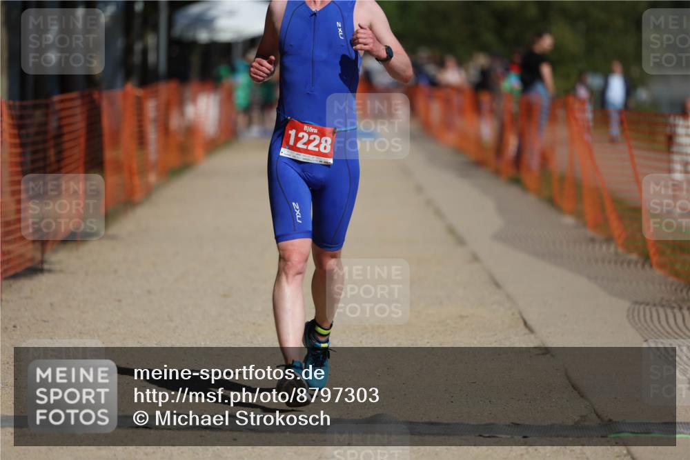 07.09.2025 - 19. Norderstedt Triathlon Michael Strokosch http://msf.ph/oto/8797303 07.09.2025 12:21:55 Laufen 782, 1228 meine-sportfotos.de