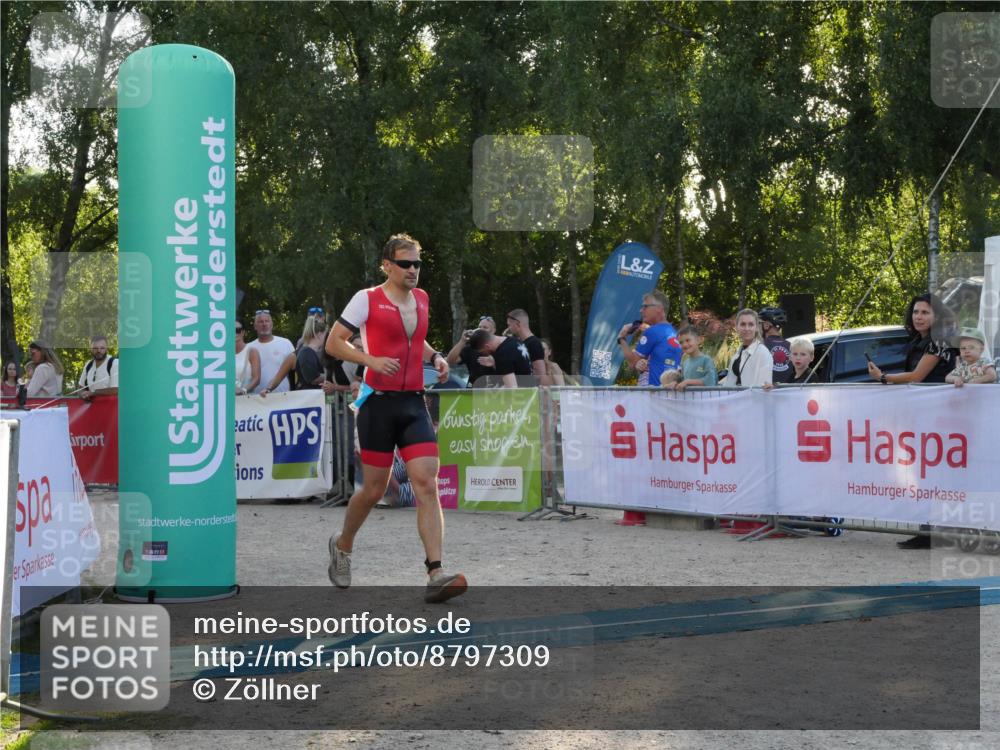07.09.2025 - 19. Norderstedt Triathlon Zöllner http://msf.ph/oto/8797309 07.09.2025 17:30:22 Ziel 894, 1444 meine-sportfotos.de