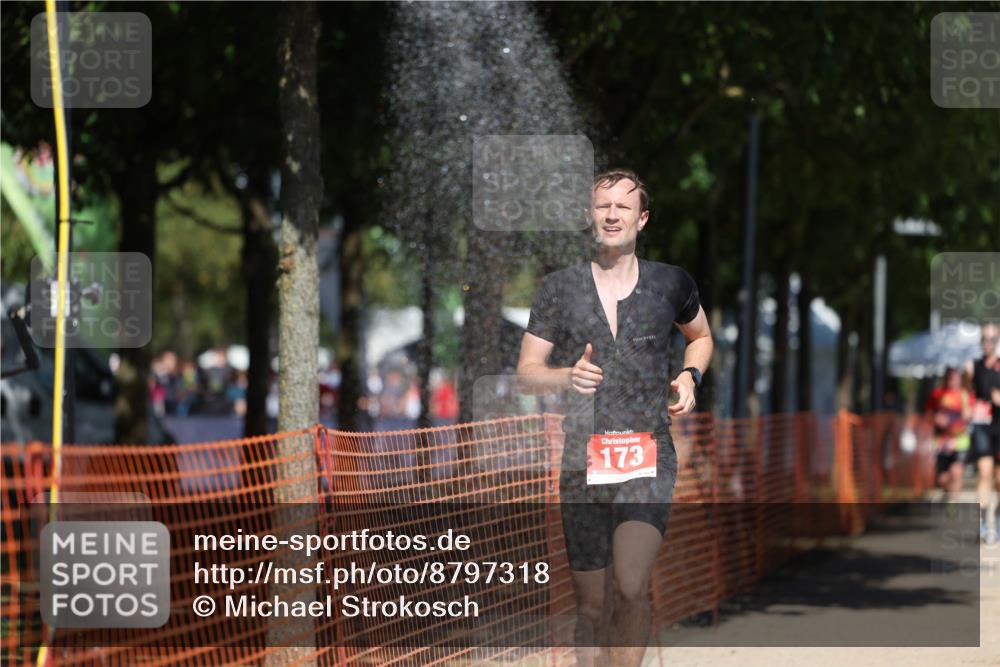 07.09.2025 - 19. Norderstedt Triathlon Michael Strokosch http://msf.ph/oto/8797318 07.09.2025 13:04:22 Laufen 141, 173, 1297 meine-sportfotos.de