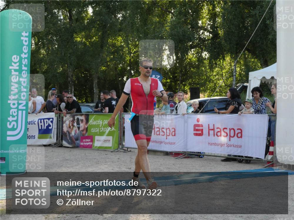 07.09.2025 - 19. Norderstedt Triathlon Zöllner http://msf.ph/oto/8797322 07.09.2025 17:30:23 Ziel 894 meine-sportfotos.de