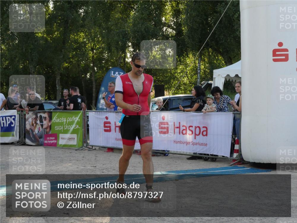 07.09.2025 - 19. Norderstedt Triathlon Zöllner http://msf.ph/oto/8797327 07.09.2025 17:30:24 Ziel 894 meine-sportfotos.de