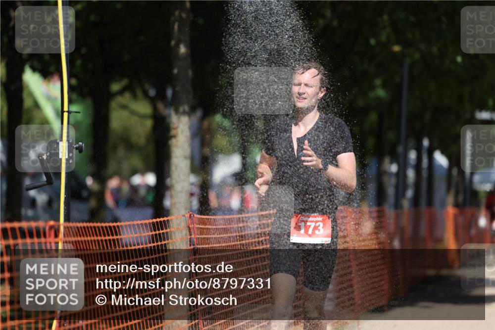 07.09.2025 - 19. Norderstedt Triathlon Michael Strokosch http://msf.ph/oto/8797331 07.09.2025 13:04:23 Laufen 141, 173, 1297 meine-sportfotos.de