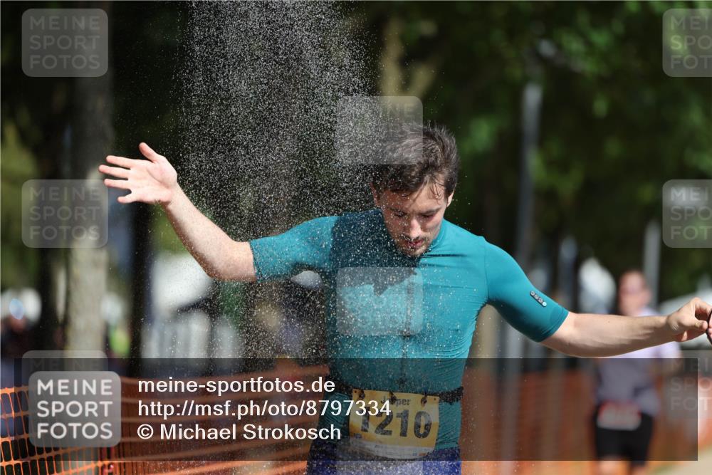 07.09.2025 - 19. Norderstedt Triathlon Michael Strokosch http://msf.ph/oto/8797334 07.09.2025 11:56:43 Laufen 1210, 1274 meine-sportfotos.de