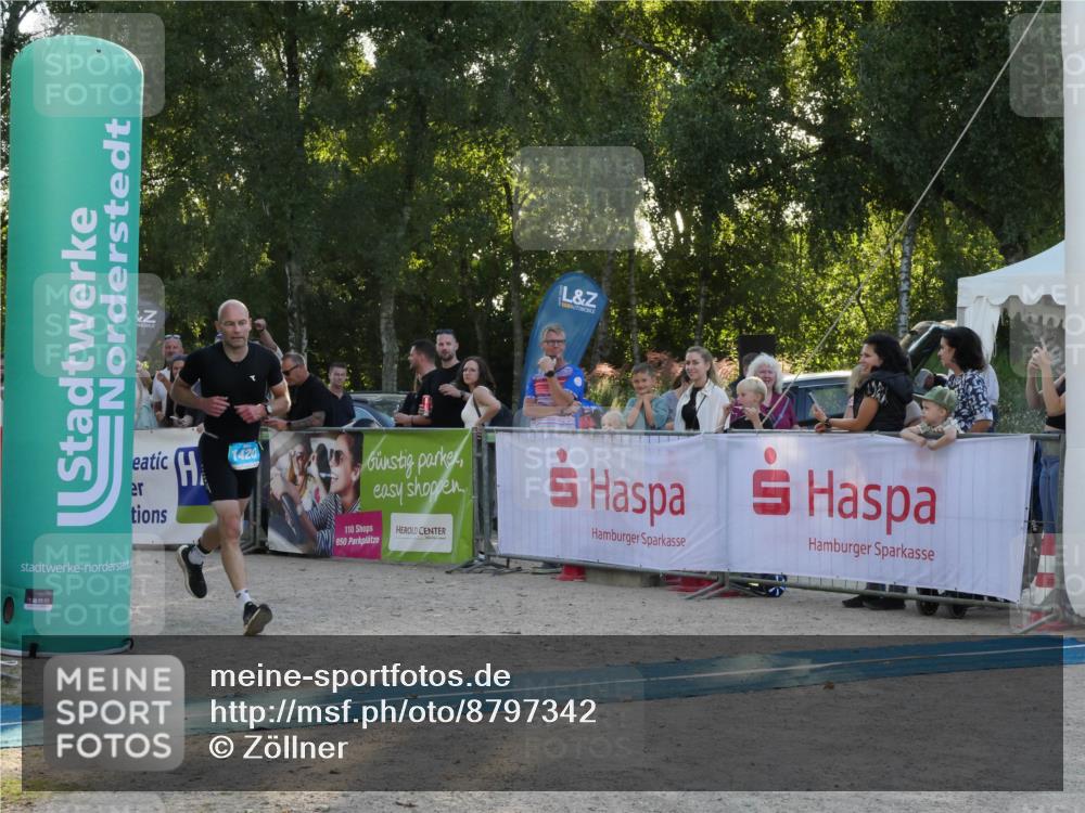 07.09.2025 - 19. Norderstedt Triathlon Zöllner http://msf.ph/oto/8797342 07.09.2025 17:31:16 Ziel 1420 meine-sportfotos.de