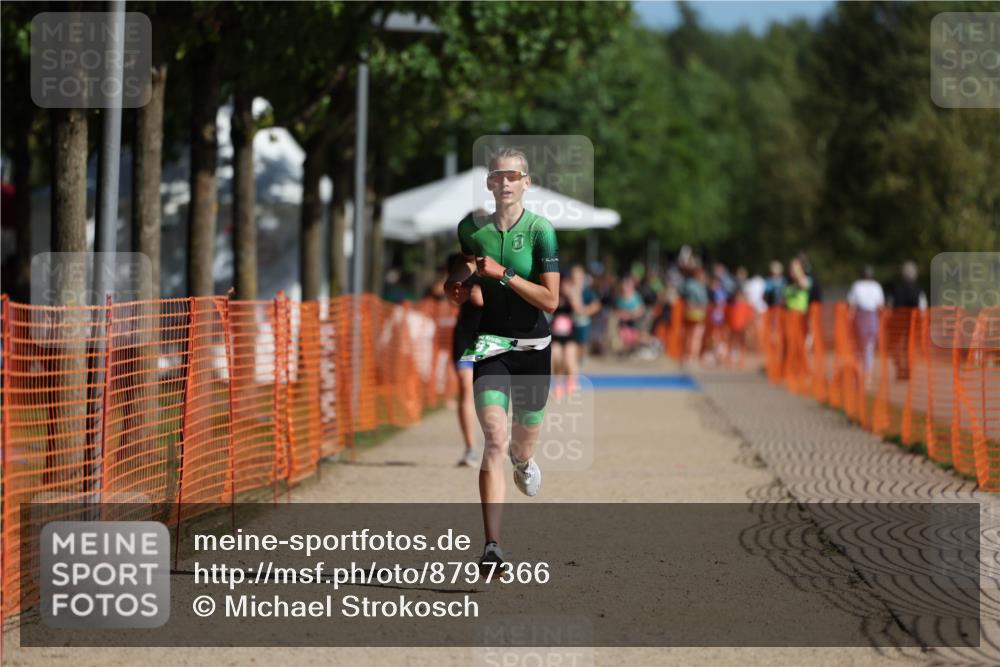 07.09.2025 - 19. Norderstedt Triathlon Michael Strokosch http://msf.ph/oto/8797366 07.09.2025 10:53:50 Laufen 87, 93, 96, 672 meine-sportfotos.de