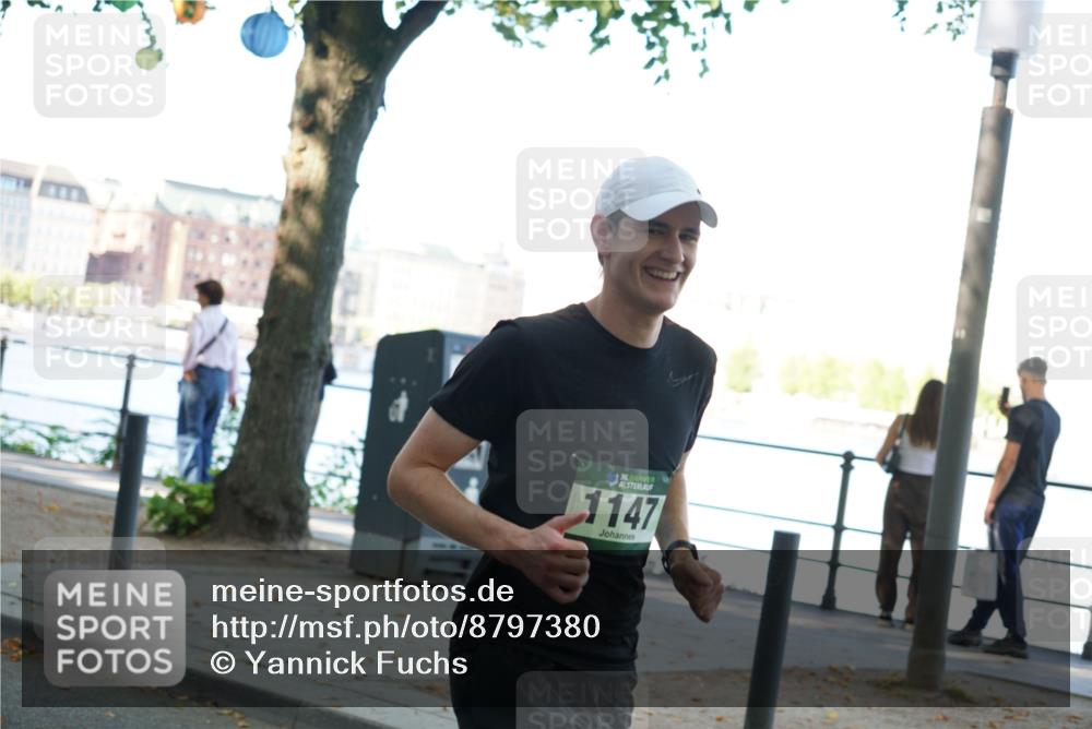 07.09.2025 - BARMER Alsterlauf Yannick Fuchs http://msf.ph/oto/8797380 07.09.2025 11:45:27 Laufen 136, 1147 meine-sportfotos.de