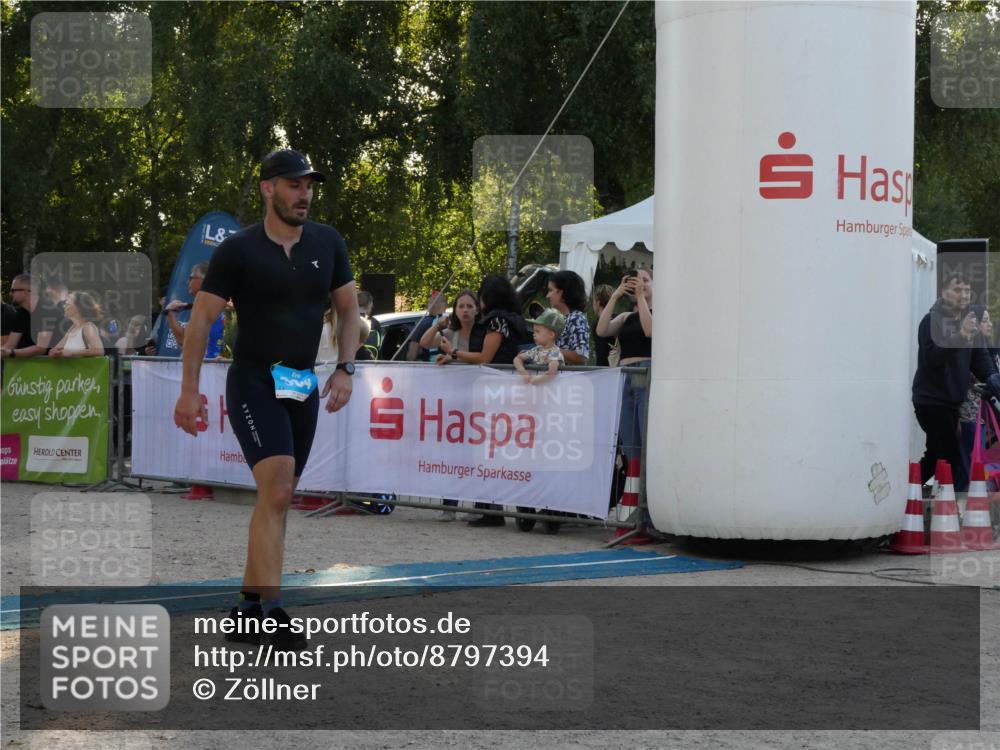 07.09.2025 - 19. Norderstedt Triathlon Zöllner http://msf.ph/oto/8797394 07.09.2025 17:31:39 Ziel 384 meine-sportfotos.de