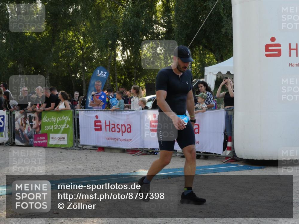 07.09.2025 - 19. Norderstedt Triathlon Zöllner http://msf.ph/oto/8797398 07.09.2025 17:31:39 Ziel 384 meine-sportfotos.de