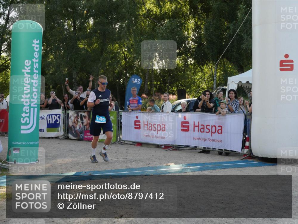 07.09.2025 - 19. Norderstedt Triathlon Zöllner http://msf.ph/oto/8797412 07.09.2025 17:31:58 Ziel 914, 1400, 1442 meine-sportfotos.de
