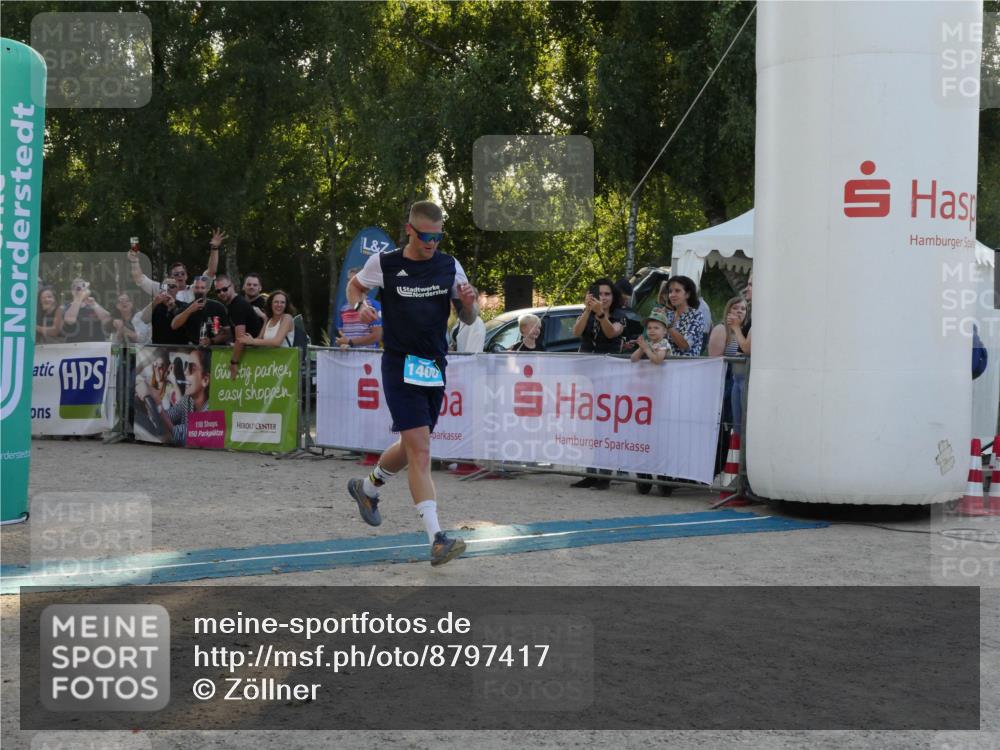 07.09.2025 - 19. Norderstedt Triathlon Zöllner http://msf.ph/oto/8797417 07.09.2025 17:31:58 Ziel 914, 1400, 1442 meine-sportfotos.de