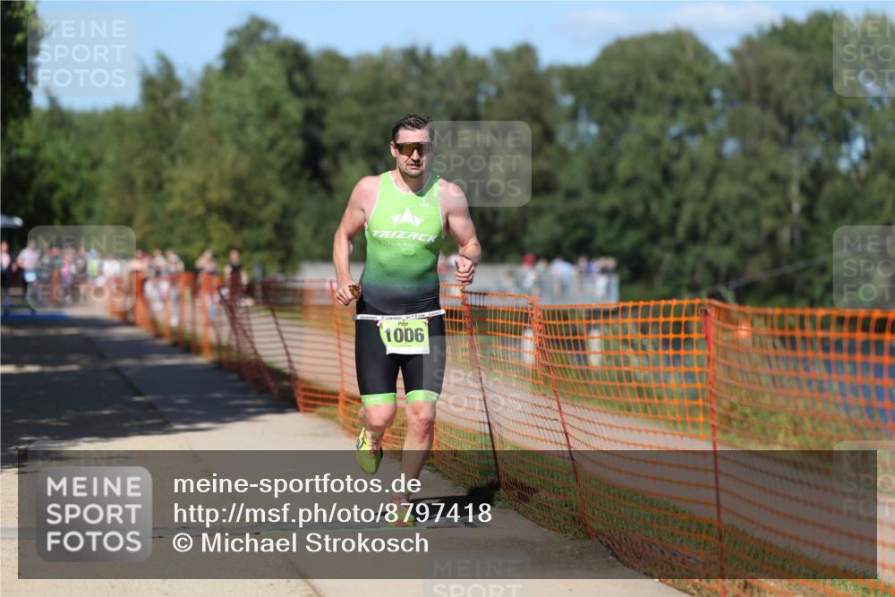 07.09.2025 - 19. Norderstedt Triathlon Michael Strokosch http://msf.ph/oto/8797418 07.09.2025 14:42:48 Laufen 1006 meine-sportfotos.de