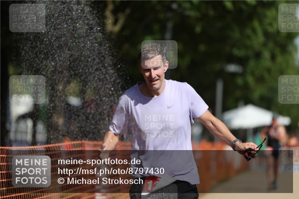 07.09.2025 - 19. Norderstedt Triathlon Michael Strokosch http://msf.ph/oto/8797430 07.09.2025 11:56:47 Laufen 1274 meine-sportfotos.de