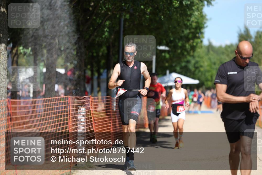 07.09.2025 - 19. Norderstedt Triathlon Michael Strokosch http://msf.ph/oto/8797442 07.09.2025 13:04:28 Laufen 141, 767, 1297, 1307 meine-sportfotos.de