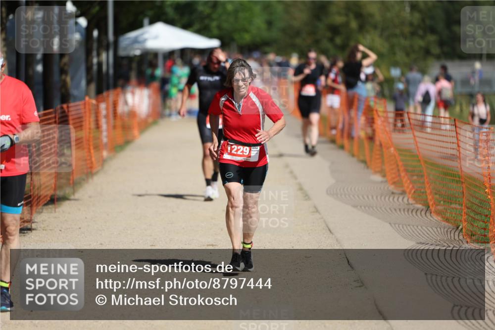 07.09.2025 - 19. Norderstedt Triathlon Michael Strokosch http://msf.ph/oto/8797444 07.09.2025 12:22:36 Laufen 253, 830, 1229 meine-sportfotos.de