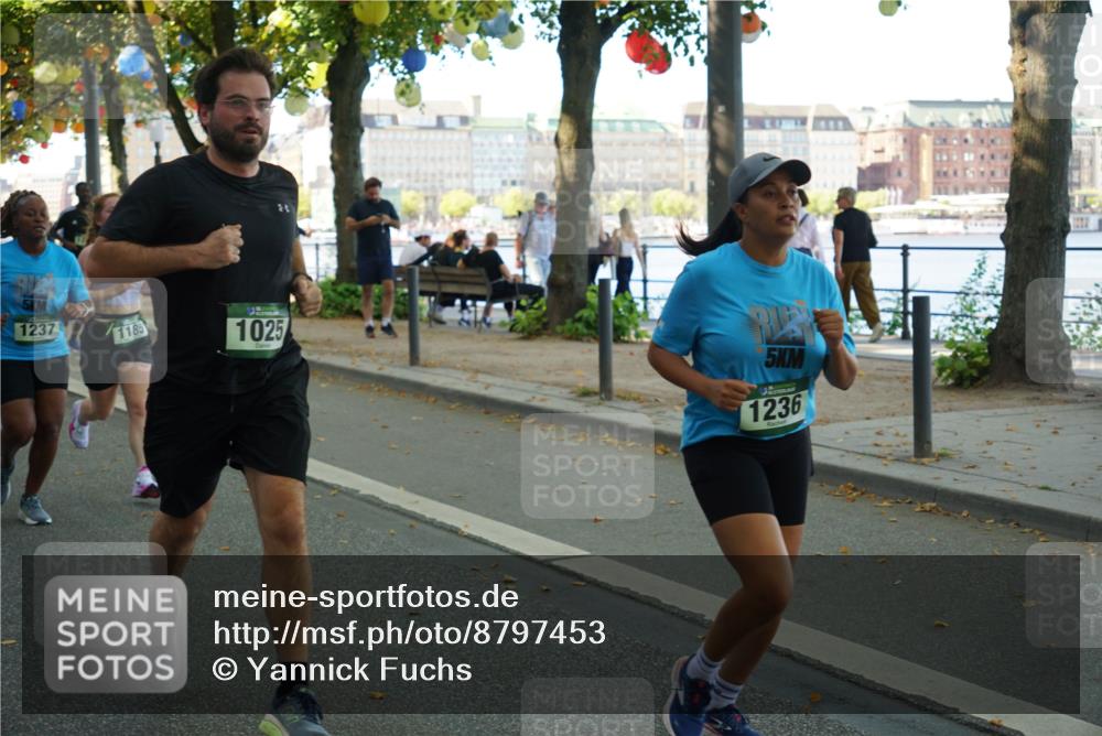 07.09.2025 - BARMER Alsterlauf Yannick Fuchs http://msf.ph/oto/8797453 07.09.2025 11:45:30 Laufen 5, 1237, 1185, 1025, 5, 1236 meine-sportfotos.de