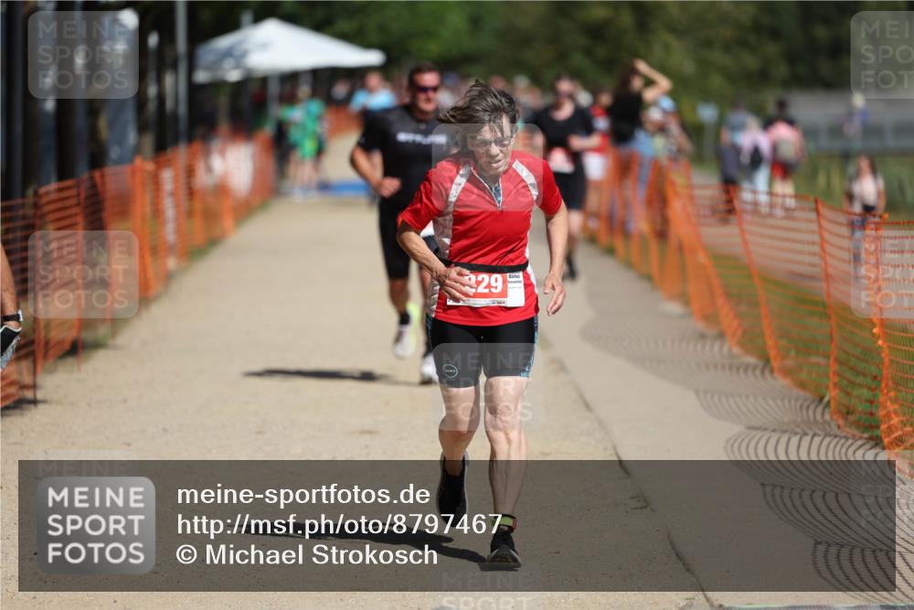 07.09.2025 - 19. Norderstedt Triathlon Michael Strokosch http://msf.ph/oto/8797467 07.09.2025 12:22:37 Laufen 253, 830, 1229 meine-sportfotos.de