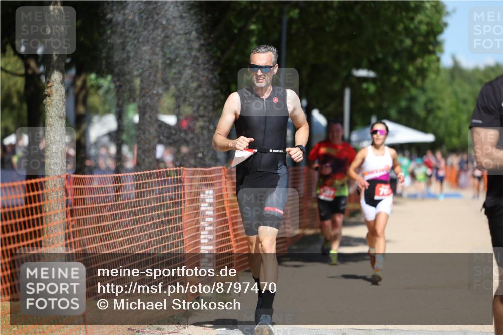 07.09.2025 - 19. Norderstedt Triathlon Michael Strokosch http://msf.ph/oto/8797470 07.09.2025 13:04:29 Laufen 141, 767, 1297, 1307 meine-sportfotos.de