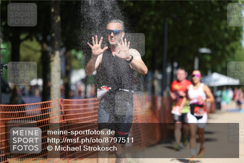 07.09.2025 - 19. Norderstedt Triathlon Michael Strokosch http://msf.ph/oto/8797511 07.09.2025 13:04:30 Laufen 141, 767, 1297, 1307 meine-sportfotos.de
