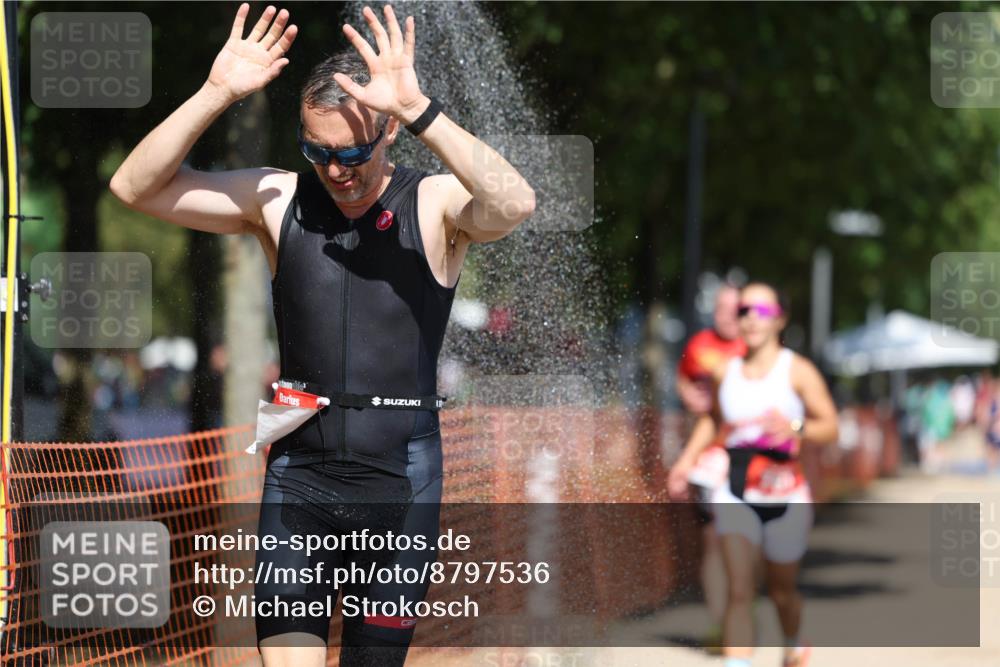 07.09.2025 - 19. Norderstedt Triathlon Michael Strokosch http://msf.ph/oto/8797536 07.09.2025 13:04:31 Laufen 141, 767, 1297, 1307 meine-sportfotos.de
