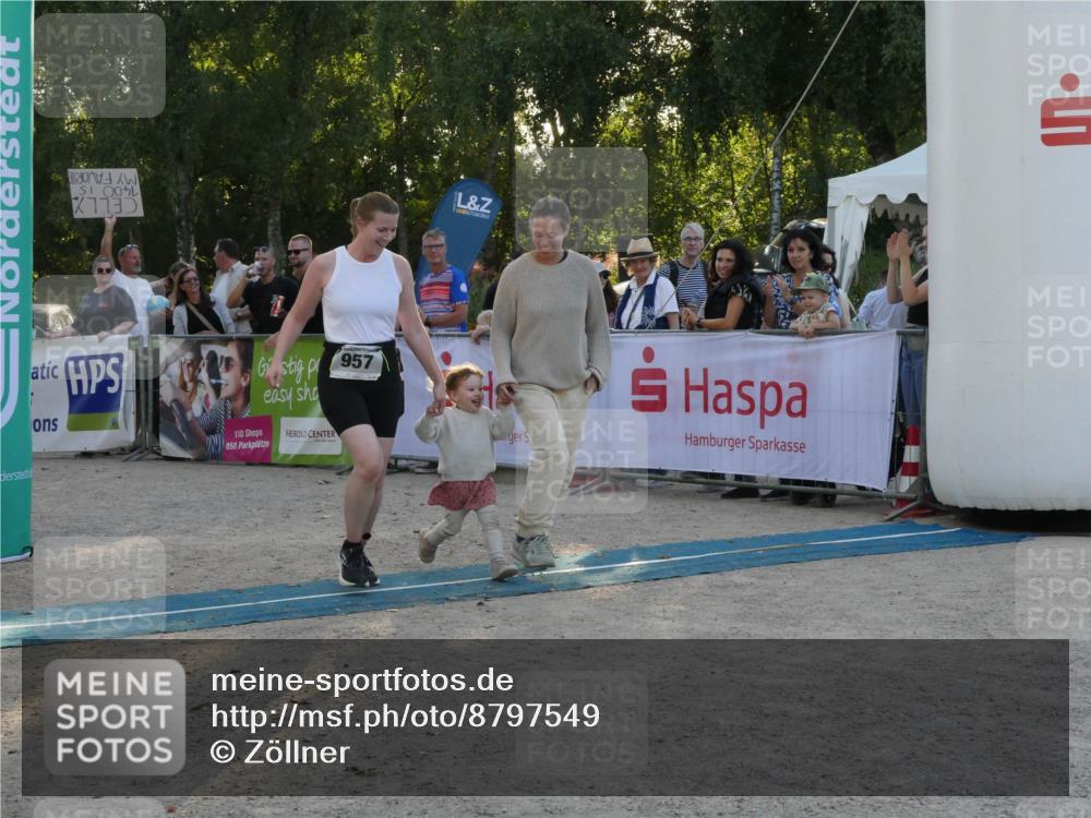 07.09.2025 - 19. Norderstedt Triathlon Zöllner http://msf.ph/oto/8797549 07.09.2025 17:33:41 Ziel 957 meine-sportfotos.de