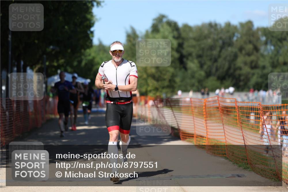 07.09.2025 - 19. Norderstedt Triathlon Michael Strokosch http://msf.ph/oto/8797551 07.09.2025 14:43:30 Laufen 422, 972, 994, 1001, 1467 meine-sportfotos.de