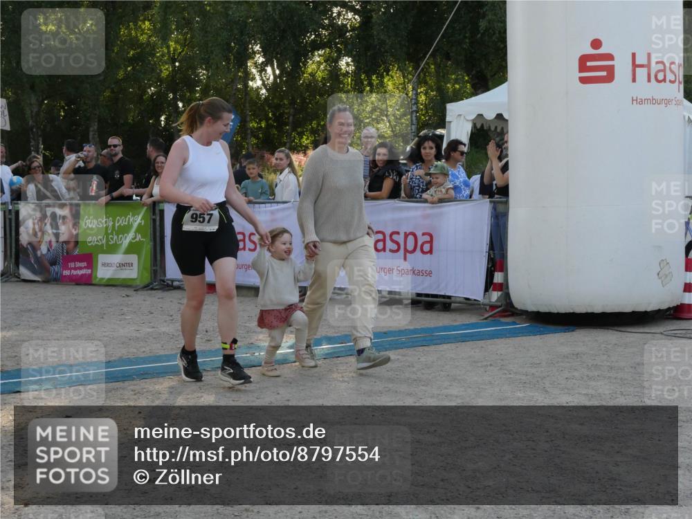 07.09.2025 - 19. Norderstedt Triathlon Zöllner http://msf.ph/oto/8797554 07.09.2025 17:33:42 Ziel 957 meine-sportfotos.de