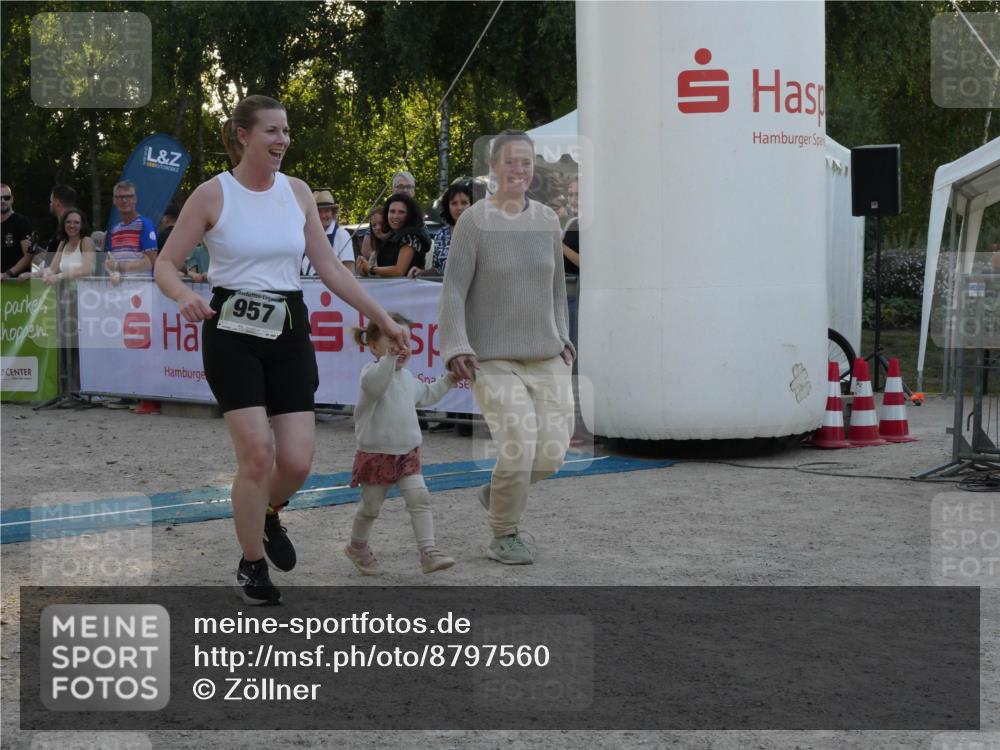 07.09.2025 - 19. Norderstedt Triathlon Zöllner http://msf.ph/oto/8797560 07.09.2025 17:33:42 Ziel 957 meine-sportfotos.de