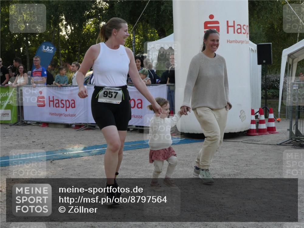 07.09.2025 - 19. Norderstedt Triathlon Zöllner http://msf.ph/oto/8797564 07.09.2025 17:33:43 Ziel 957 meine-sportfotos.de