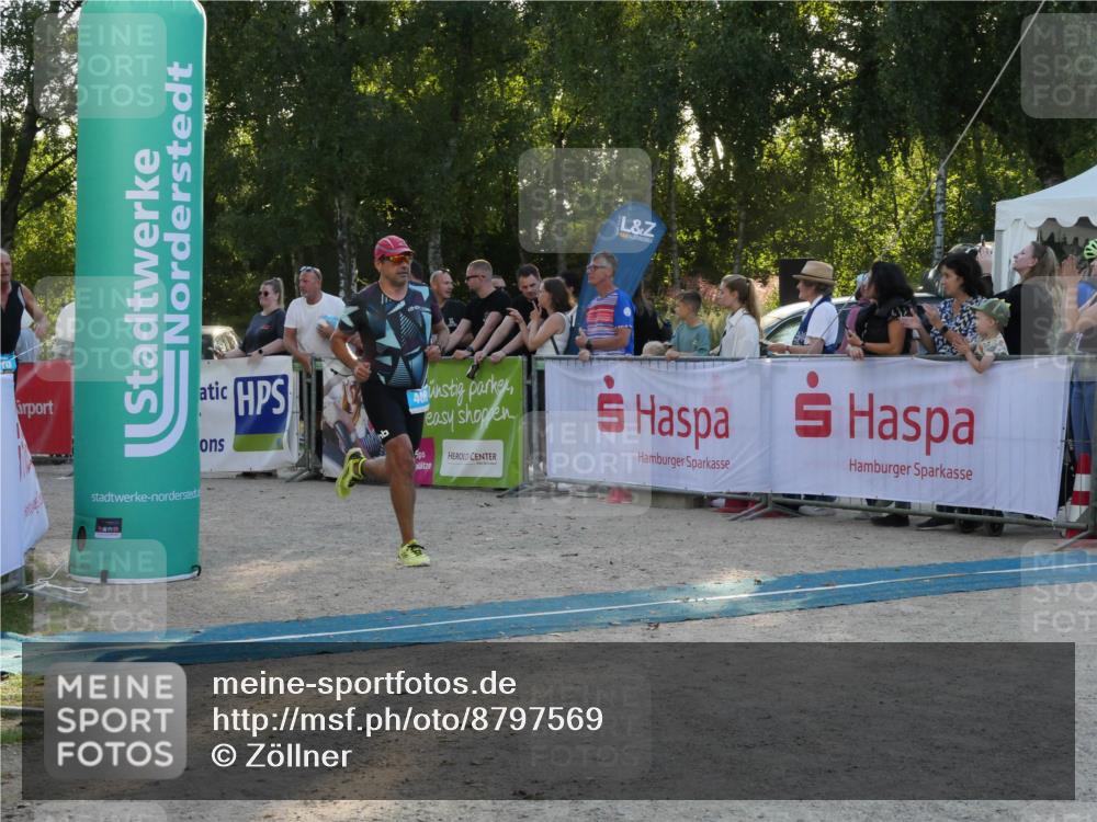 07.09.2025 - 19. Norderstedt Triathlon Zöllner http://msf.ph/oto/8797569 07.09.2025 17:34:17 Ziel 409, 910 meine-sportfotos.de