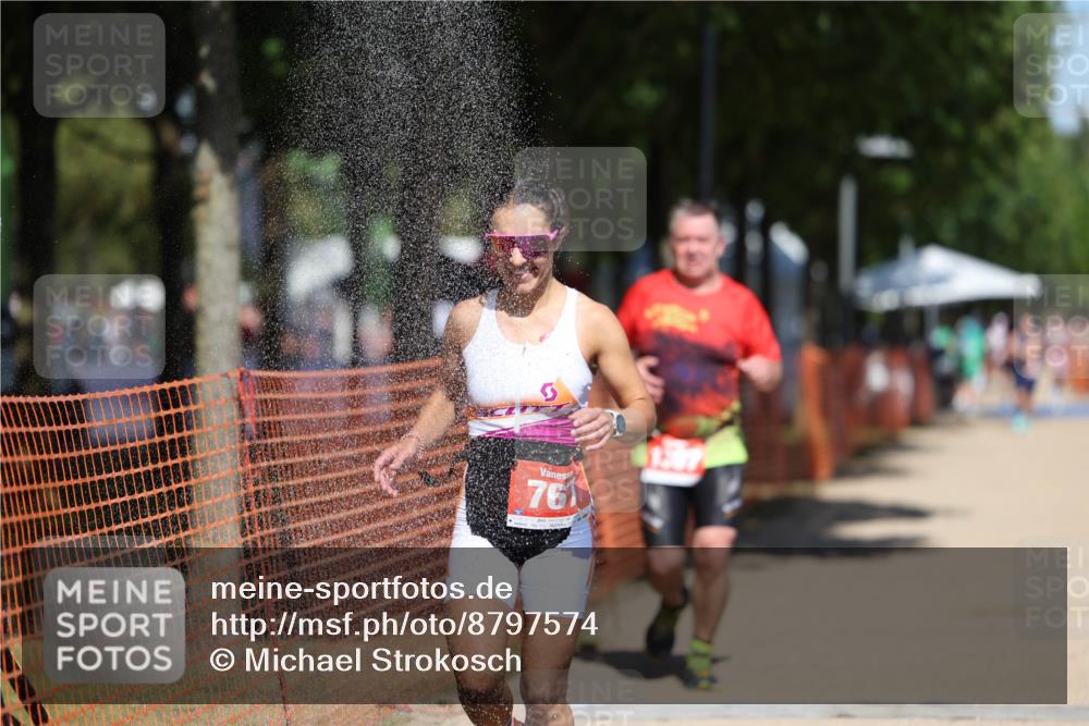 07.09.2025 - 19. Norderstedt Triathlon Michael Strokosch http://msf.ph/oto/8797574 07.09.2025 13:04:32 Laufen 141, 767, 1297, 1307 meine-sportfotos.de