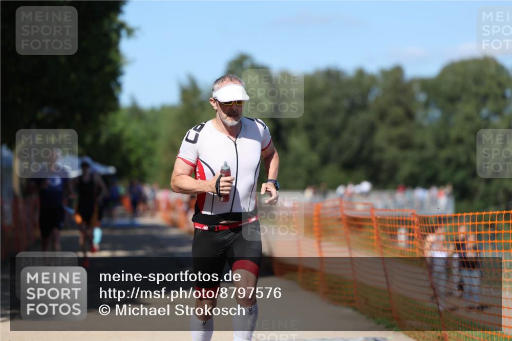 07.09.2025 - 19. Norderstedt Triathlon Michael Strokosch http://msf.ph/oto/8797576 07.09.2025 14:43:31 Laufen 422, 972, 994, 1001, 1467 meine-sportfotos.de