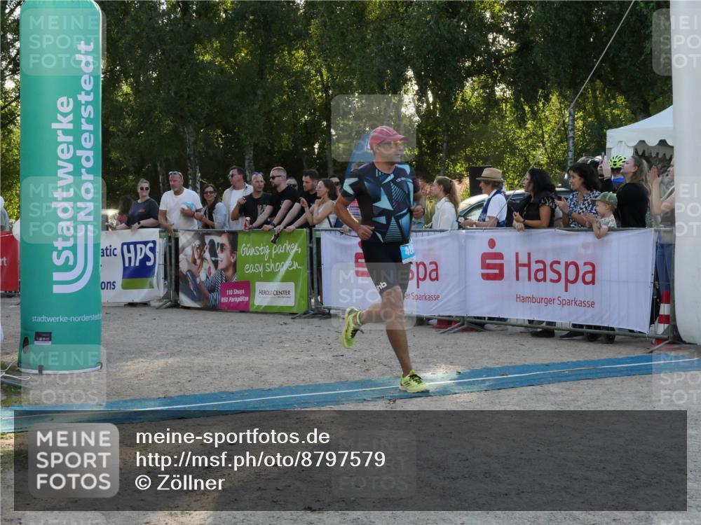 07.09.2025 - 19. Norderstedt Triathlon Zöllner http://msf.ph/oto/8797579 07.09.2025 17:34:18 Ziel 409, 910 meine-sportfotos.de