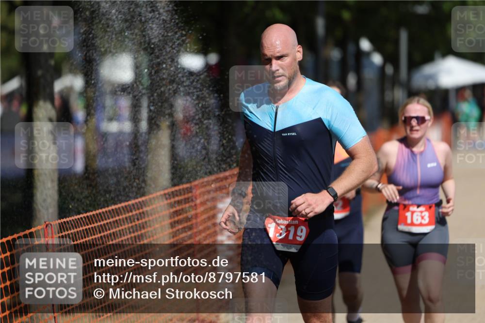 07.09.2025 - 19. Norderstedt Triathlon Michael Strokosch http://msf.ph/oto/8797581 07.09.2025 12:22:56 Laufen 162, 163, 164, 1233, 1319 meine-sportfotos.de