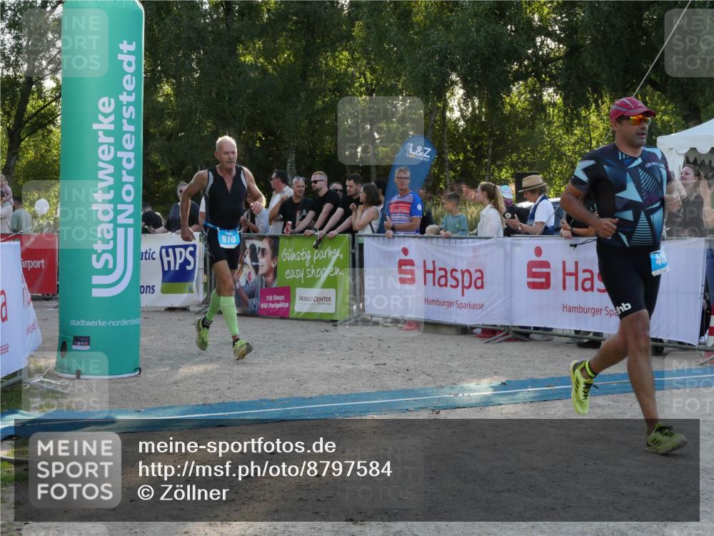 07.09.2025 - 19. Norderstedt Triathlon Zöllner http://msf.ph/oto/8797584 07.09.2025 17:34:19 Ziel 409, 432, 910 meine-sportfotos.de