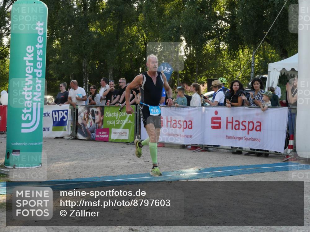 07.09.2025 - 19. Norderstedt Triathlon Zöllner http://msf.ph/oto/8797603 07.09.2025 17:34:20 Ziel 409, 432, 910 meine-sportfotos.de