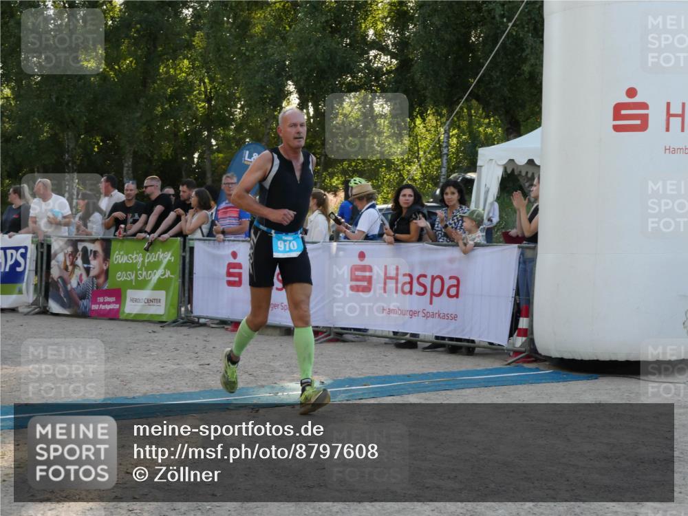 07.09.2025 - 19. Norderstedt Triathlon Zöllner http://msf.ph/oto/8797608 07.09.2025 17:34:20 Ziel 409, 432, 910 meine-sportfotos.de